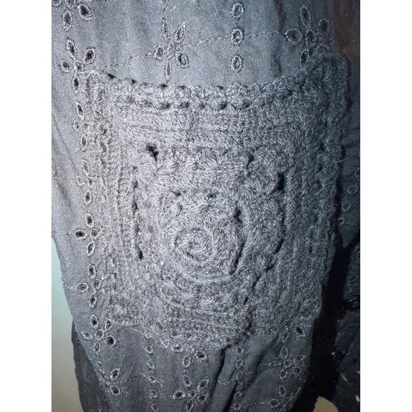 American Eagle Black Eyelet Crochet Patchwork Button Down Shirt Large - Picture 4 of 6